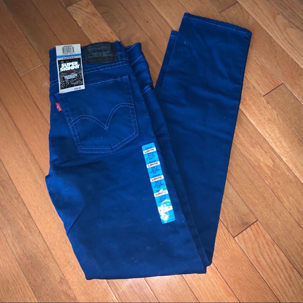 NEW W/ TAG: super skinny LEVI’s 510s
